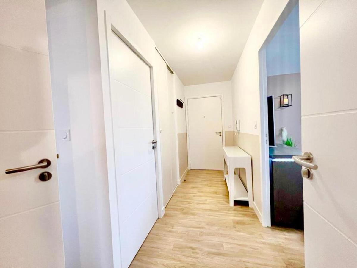 L'Atelier Chic - Wifi Fibre - Parking Privee - Balcon - Netflix Apartment Lanester Exterior photo