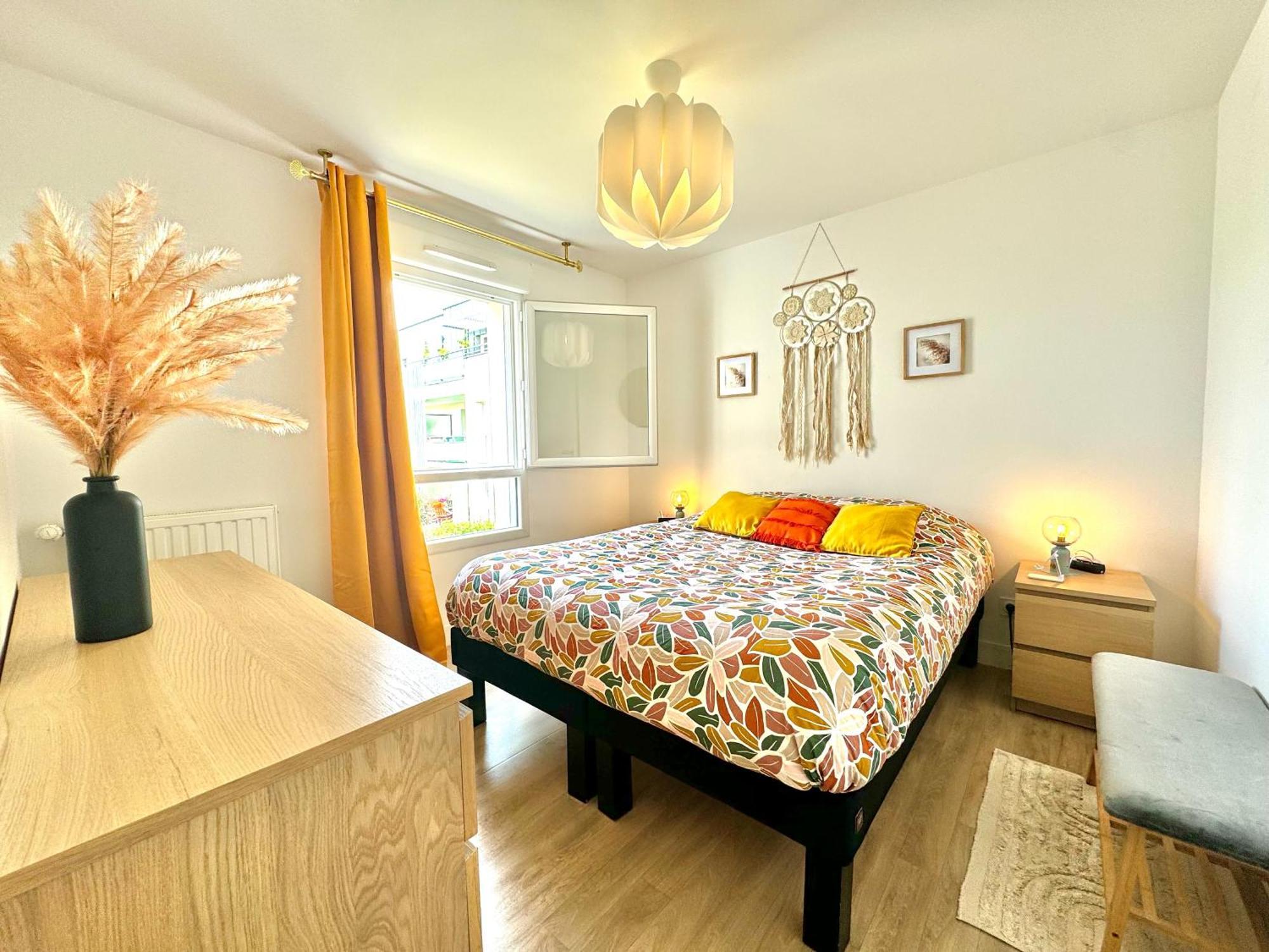 L'Atelier Chic - Wifi Fibre - Parking Privee - Balcon - Netflix Apartment Lanester Exterior photo
